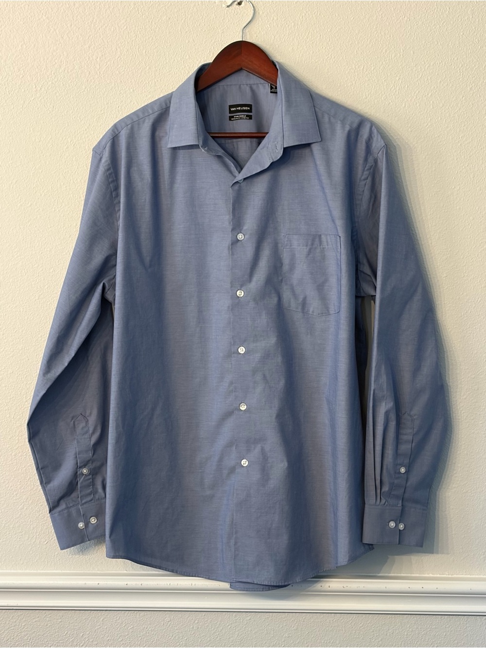 Van Heusen Blue Long-Sleeve Dress Shirt